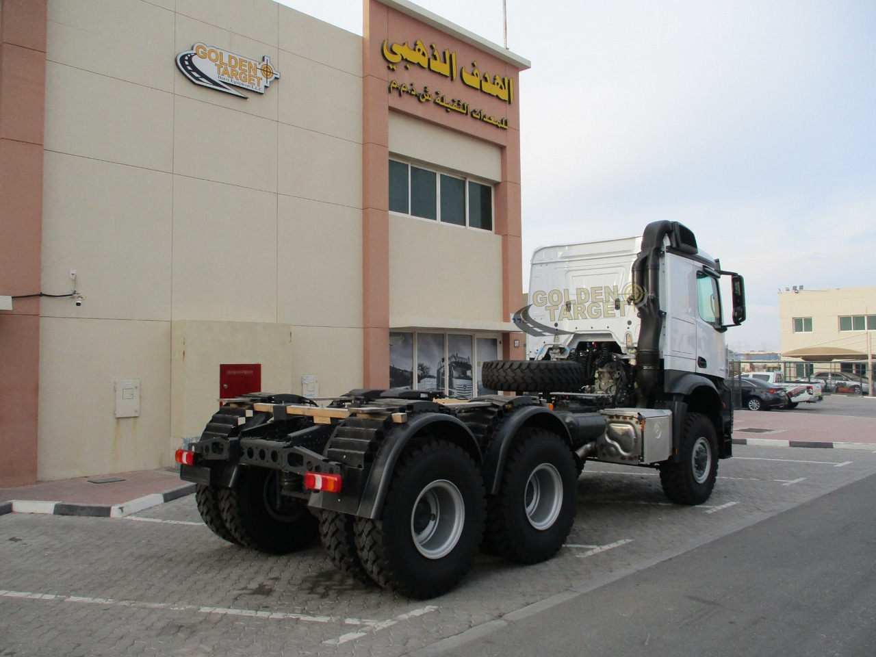 Mercedes-Benz Arocs 3342 6x6 Head Truck - Vilcējs: foto 3 Mercedes-Benz Arocs 3342 6x6 Head Truck - Vilcējs: foto 3