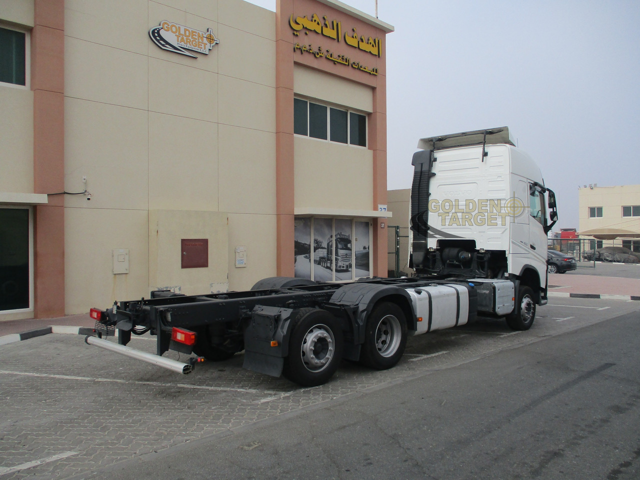 Volvo FH460 6×2 Chassis - Šasija kravas automašīna: foto 3 Volvo FH460 6×2 Chassis - Šasija kravas automašīna: foto 3