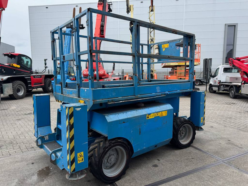 Genie GS 2668 RT - Šķērveida pacēlājs: foto 4 Genie GS 2668 RT - Šķērveida pacēlājs: foto 4
