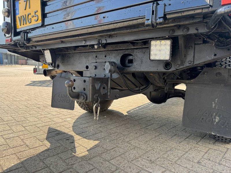 Vieglā automašīna Land Rover Defender: foto 12