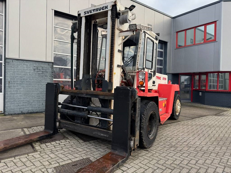 Svetruck 13,6- 1200 - Dīzeļiekrāvējs: foto 4 Svetruck 13,6- 1200 - Dīzeļiekrāvējs: foto 4