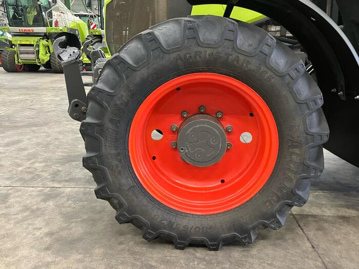 Claas Arion 540 - Traktors: foto 4 Claas Arion 540 - Traktors: foto 4