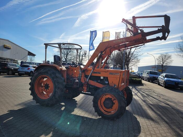 Fiat 750 DT - Traktors: foto 3 Fiat 750 DT - Traktors: foto 3