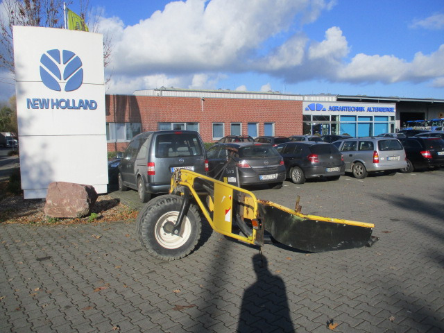 New Holland 300 F Zusatzfahrwerk - Lopbarības kombains: foto 1 New Holland 300 F Zusatzfahrwerk - Lopbarības kombains: foto 1