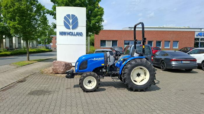 New Holland Boomer 35 - Traktors: foto 1 New Holland Boomer 35 - Traktors: foto 1