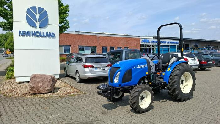New Holland Boomer 35 - Traktors: foto 3 New Holland Boomer 35 - Traktors: foto 3