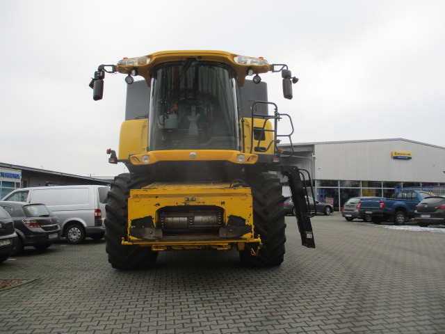 New Holland CR 9060 Elevation - Labības kombains: foto 1 New Holland CR 9060 Elevation - Labības kombains: foto 1