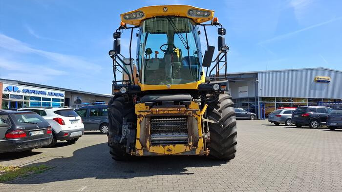 New Holland FR 9060 - Lopbarības kombains: foto 2 New Holland FR 9060 - Lopbarības kombains: foto 2