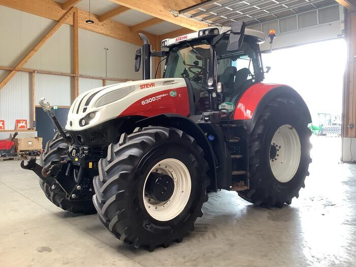 Steyr Terrus 6300 - Traktors: foto 1 Steyr Terrus 6300 - Traktors: foto 1