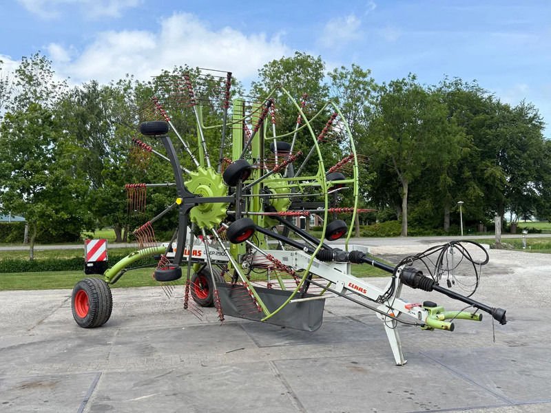 Claas Liner 2900 Zwadhark 2 rotorhark zwiller - Vālotājs/ Ārdītājs: foto 2 Claas Liner 2900 Zwadhark 2 rotorhark zwiller - Vālotājs/ Ārdītājs: foto 2