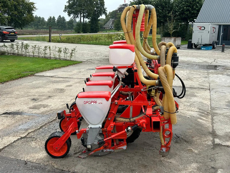Gaspardo Gaspardo SP540 Maiszaaimachine 4 rijer Zaaimachine - Sēšanas tehnika: foto 3 Gaspardo Gaspardo SP540 Maiszaaimachine 4 rijer Zaaimachine - Sēšanas tehnika: foto 3