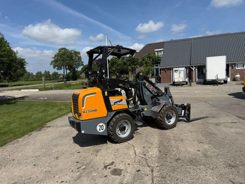 Giant 2300 HD NIEUW Shovel! Giant Kubota - Riteņu iekrāvējs: foto 4 Giant 2300 HD NIEUW Shovel! Giant Kubota - Riteņu iekrāvējs: foto 4