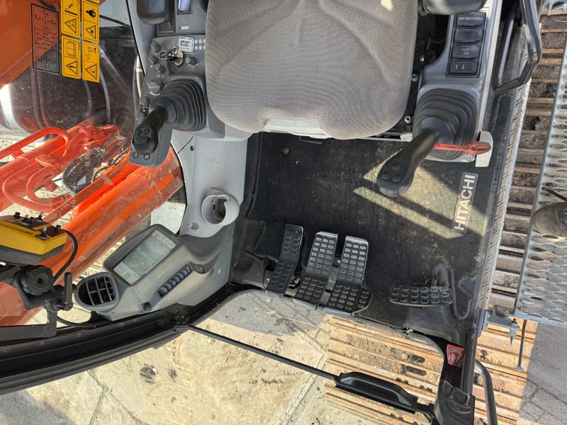 Hitachi Zaxis ZX 210- LC 5B Rupskraan - Kāpurķēžu ekskavators: foto 3 Hitachi Zaxis ZX 210- LC 5B Rupskraan - Kāpurķēžu ekskavators: foto 3