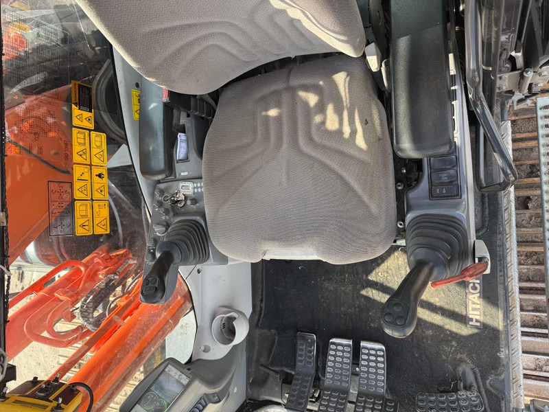 Hitachi Zaxis ZX 210- LC 5B Rupskraan - Kāpurķēžu ekskavators: foto 4 Hitachi Zaxis ZX 210- LC 5B Rupskraan - Kāpurķēžu ekskavators: foto 4