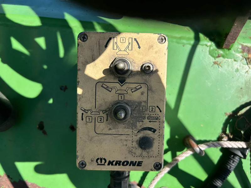 Pļāvējs Krone Easycut 9140 CV triple maaier: foto 10