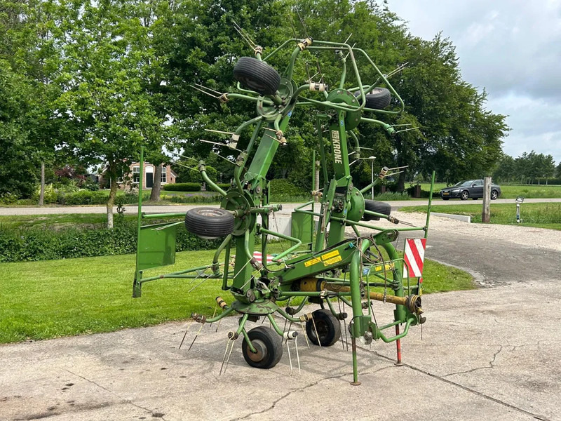Krone KW 6.40 schudder schuilstelling hooibouw 6 elements - Vālotājs/ Ārdītājs: foto 1 Krone KW 6.40 schudder schuilstelling hooibouw 6 elements - Vālotājs/ Ārdītājs: foto 1