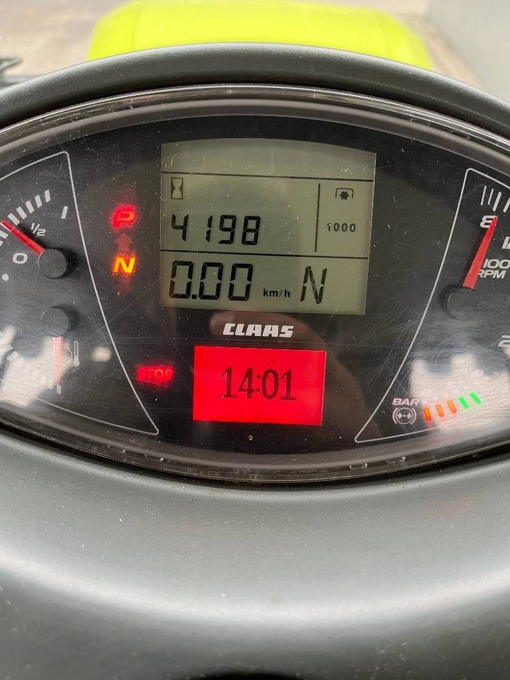 Traktors Claas Axion 950: foto 13
