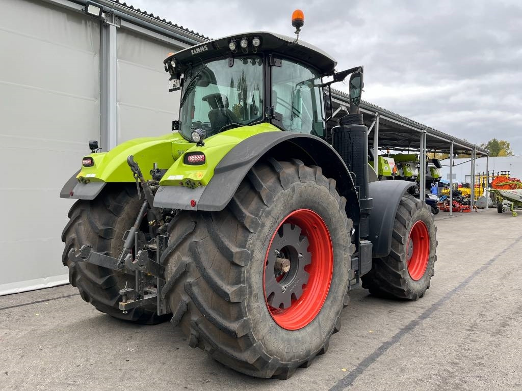 Traktors Claas Axion 950: foto 8