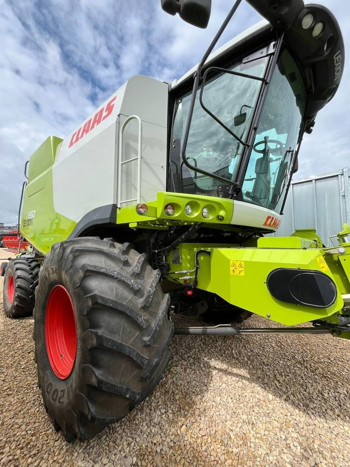 Claas Lexion 650 - Labības kombains: foto 1 Claas Lexion 650 - Labības kombains: foto 1