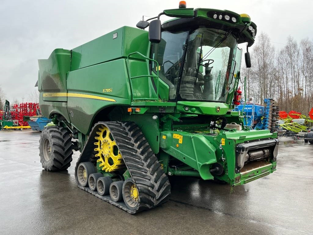 John Deere S 785i - Labības kombains: foto 1 John Deere S 785i - Labības kombains: foto 1