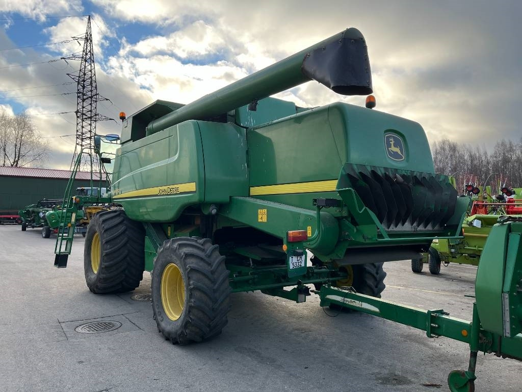 John Deere W 650 i - Labības kombains: foto 4 John Deere W 650 i - Labības kombains: foto 4