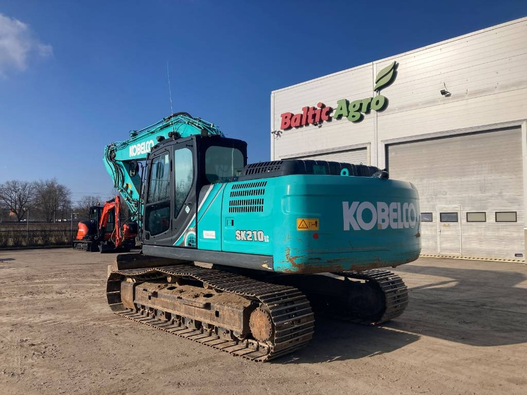 Kobelco SK 210 LC-10 - Kāpurķēžu ekskavators: foto 2 Kobelco SK 210 LC-10 - Kāpurķēžu ekskavators: foto 2