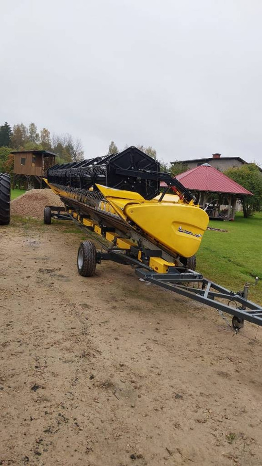 New Holland CR 9.90  - Labības kombains: foto 5 New Holland CR 9.90  - Labības kombains: foto 5