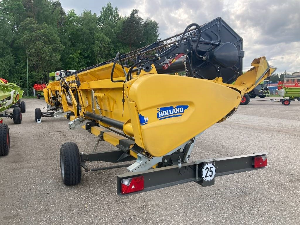 New Holland Varifeed 41V - Kombainu papildaprīkojums: foto 4 New Holland Varifeed 41V - Kombainu papildaprīkojums: foto 4