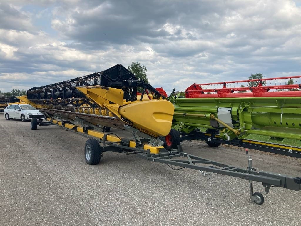 New Holland Varifeed 41V - Kombainu papildaprīkojums: foto 5 New Holland Varifeed 41V - Kombainu papildaprīkojums: foto 5