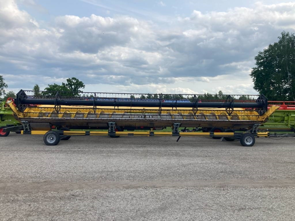 New Holland Varifeed 41V - Kombainu papildaprīkojums: foto 2 New Holland Varifeed 41V - Kombainu papildaprīkojums: foto 2