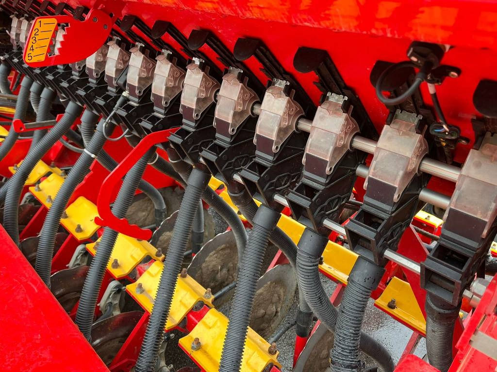 Kombinētā sējmašīna Vaderstad Rapid RD400C: foto 9