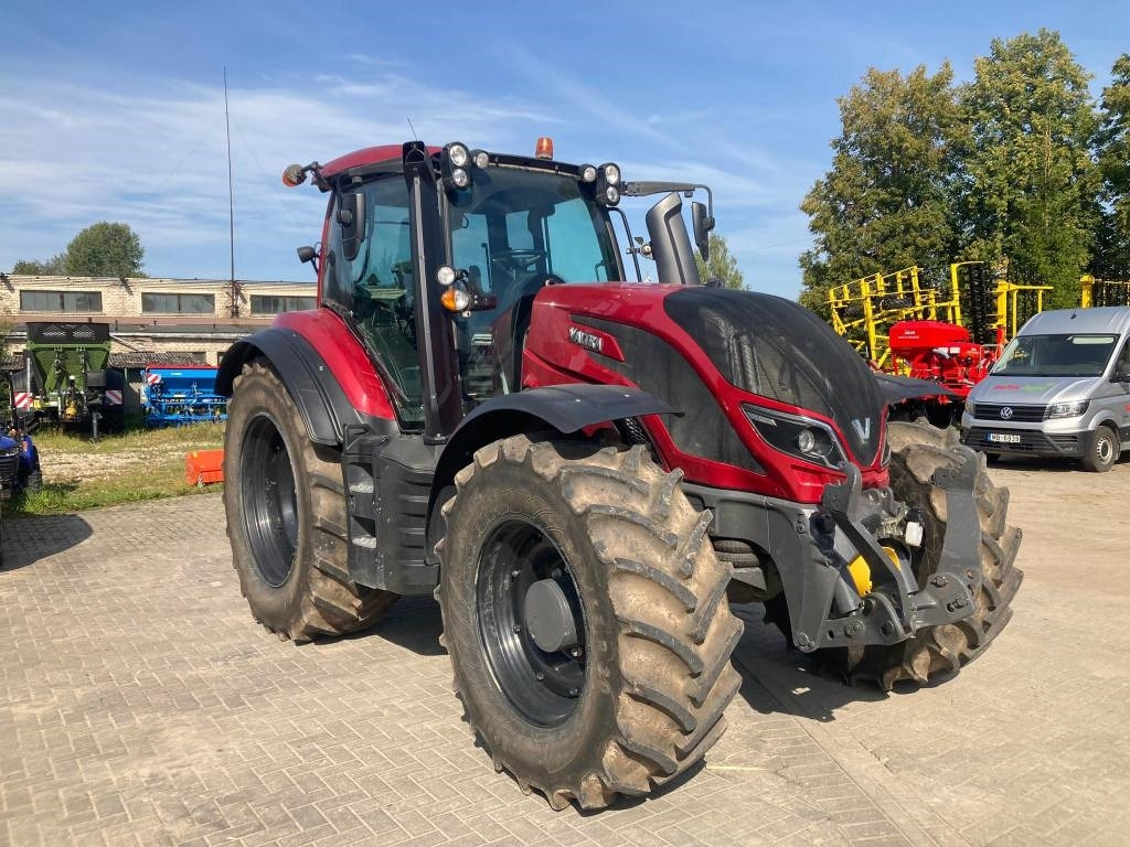 Traktors Valtra T 254 V: foto 7 Traktors Valtra T 254 V: foto 7