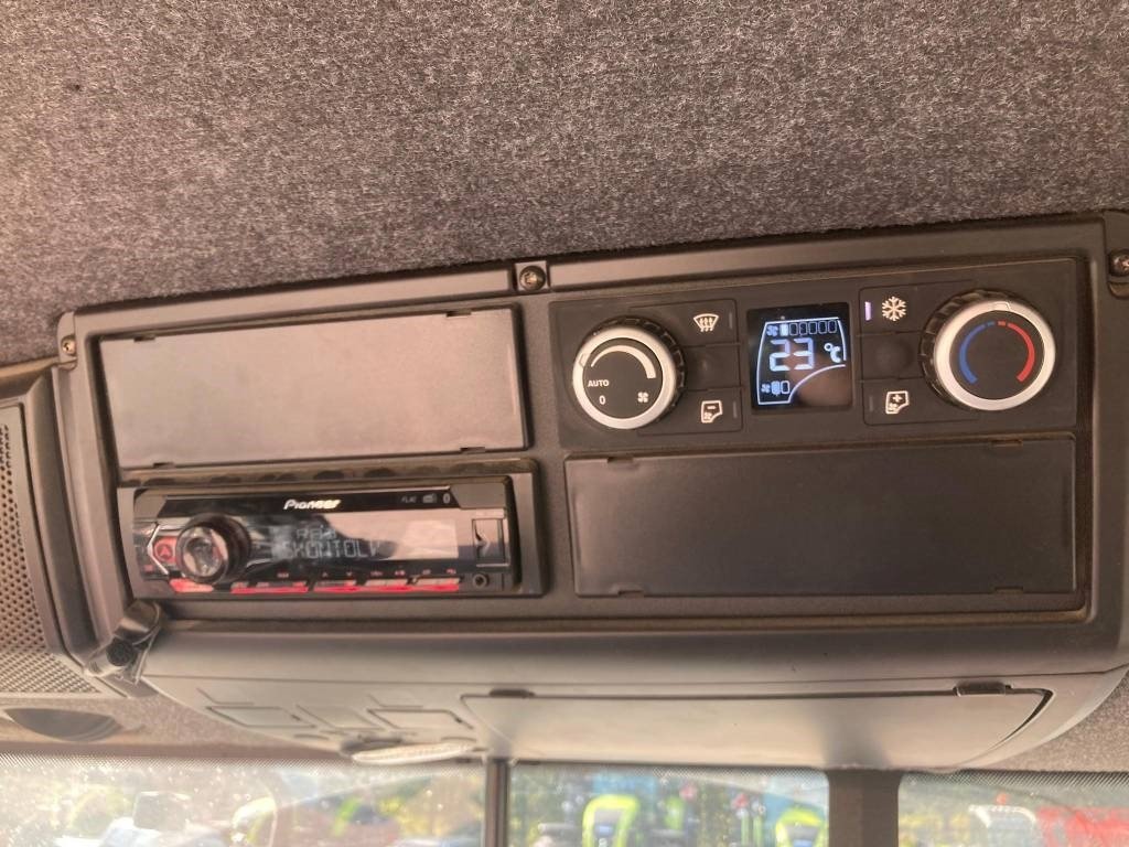 Traktors Valtra T 254 V: foto 13 Traktors Valtra T 254 V: foto 13