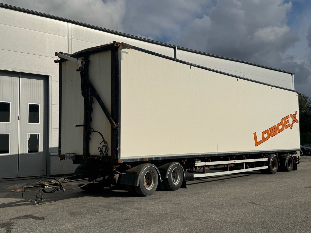 Flissläp Eksjövagnen FS 18-20 -2015 | Reparationsobjekt - Piekabe slēgtā virsbūve: foto 1 Flissläp Eksjövagnen FS 18-20 -2015 | Reparationsobjekt - Piekabe slēgtā virsbūve: foto 1