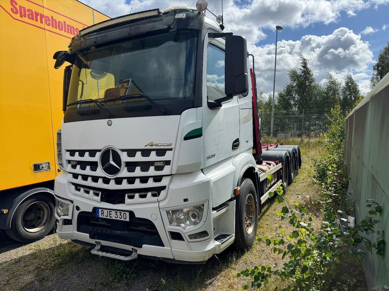 Tridemväxlare Mercedes-Benz Arocs -2016 | Reparationsobjekt - Pacēlājs ar āķi: foto 1 Tridemväxlare Mercedes-Benz Arocs -2016 | Reparationsobjekt - Pacēlājs ar āķi: foto 1