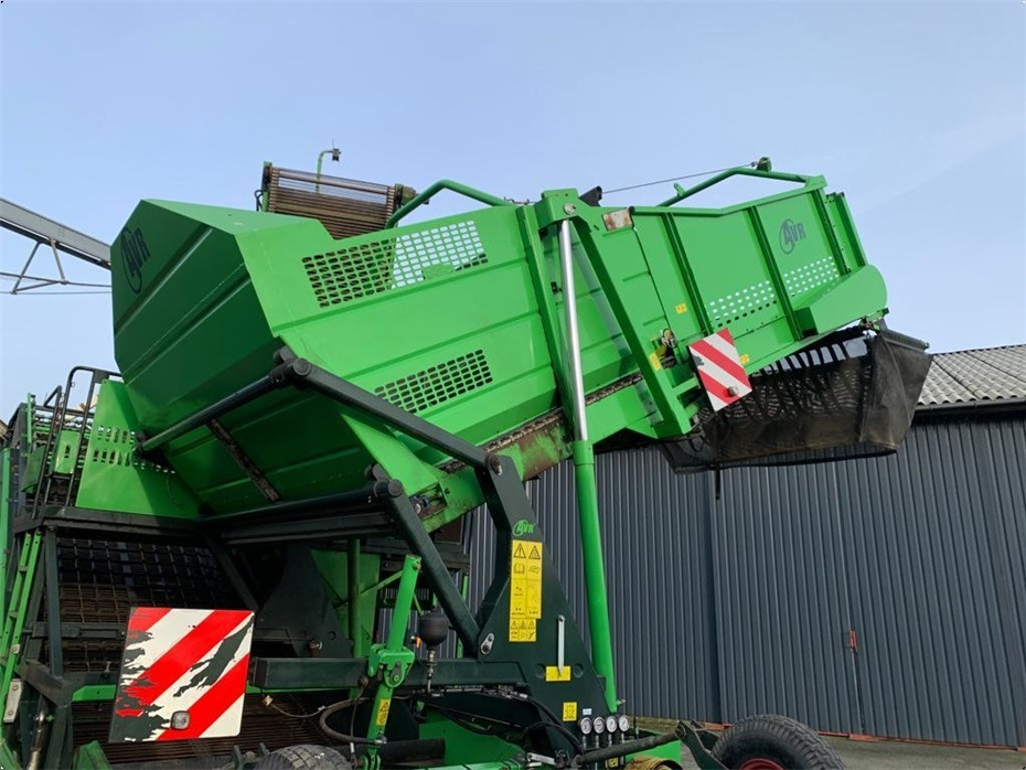 AVR
8200 Spirit Ekstra aksel med hjultræk - Kartupeļu kombains: foto 4 AVR
8200 Spirit Ekstra aksel med hjultræk - Kartupeļu kombains: foto 4