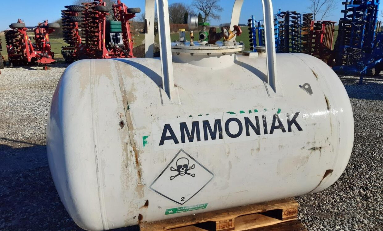 Agrodan Ammoniaktank 1200 kg - Mēslošanas tehnika, Uzglabāšanas tvertne: foto 2 Agrodan Ammoniaktank 1200 kg - Mēslošanas tehnika, Uzglabāšanas tvertne: foto 2