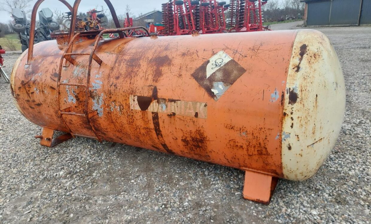 Agrodan Ammoniaktank 2000 kg - Uzglabāšanas tvertne: foto 5 Agrodan Ammoniaktank 2000 kg - Uzglabāšanas tvertne: foto 5