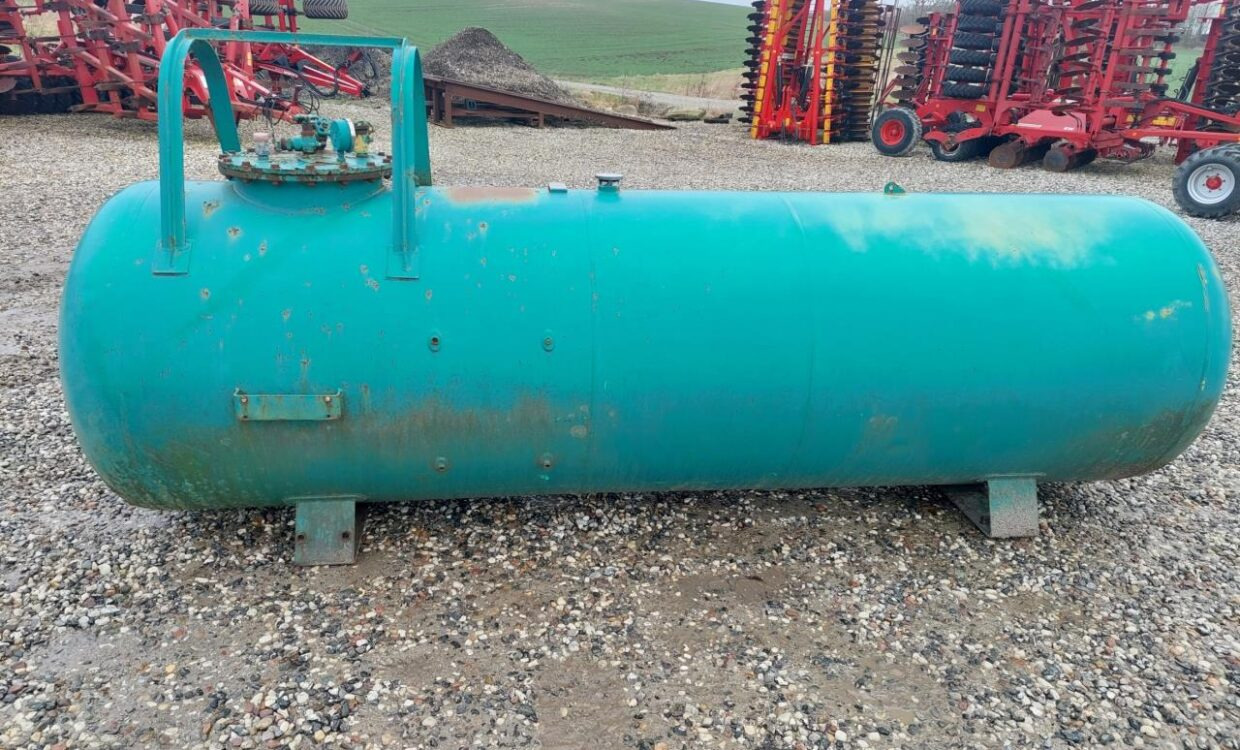 Agrodan Ammoniaktank 2500 kg - Mēslošanas tehnika, Uzglabāšanas tvertne: foto 2 Agrodan Ammoniaktank 2500 kg - Mēslošanas tehnika, Uzglabāšanas tvertne: foto 2