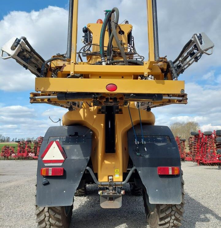 Challenger Rogator 655 B med GPS līzingu Challenger Rogator 655 B med GPS: foto 7