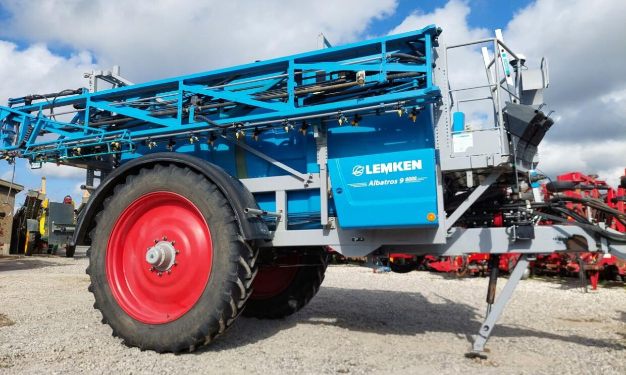 Lemken ALBATROS 9 6000 L med GPS - Piekabināmais miglotājs: foto 4 Lemken ALBATROS 9 6000 L med GPS - Piekabināmais miglotājs: foto 4