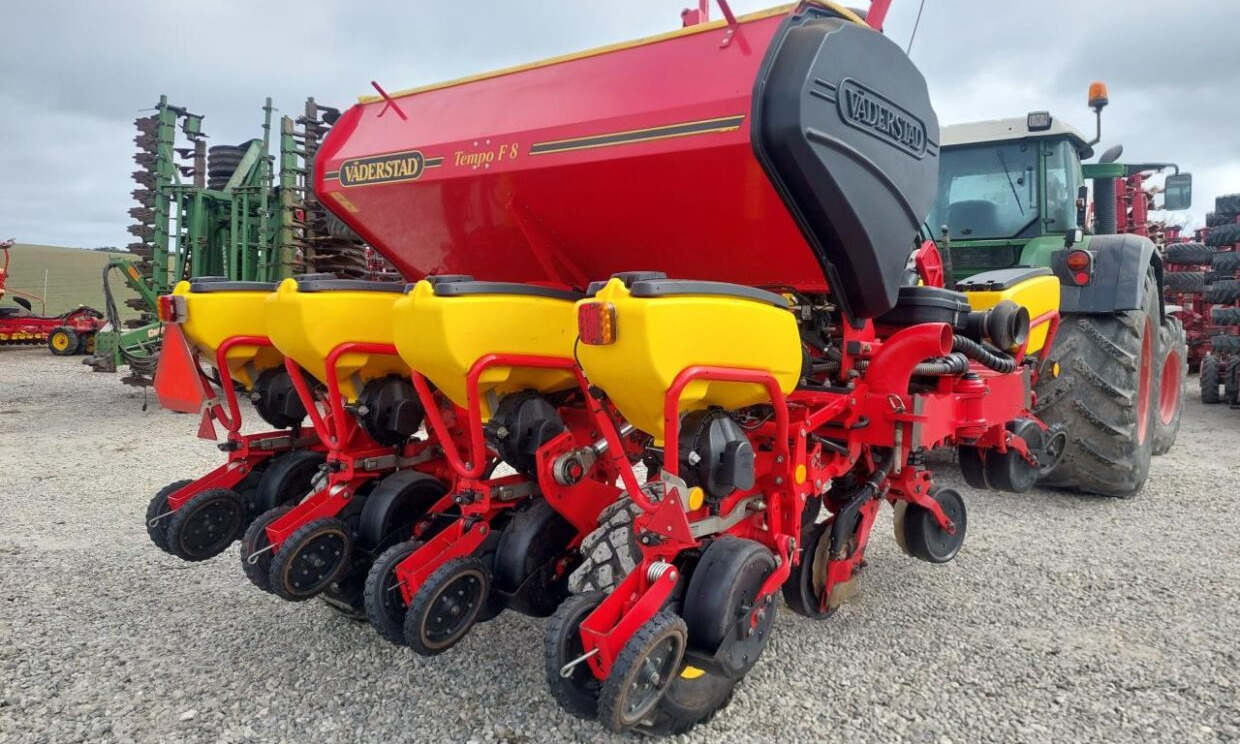 Väderstad Tempo 8 F med E-service - Precīzās izsējas sējmašīna: foto 2 Väderstad Tempo 8 F med E-service - Precīzās izsējas sējmašīna: foto 2