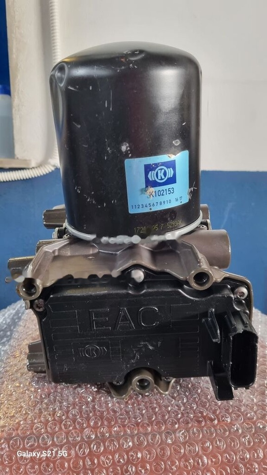 Knorr-Bremse AIR DRYER UNIT EAPU K138270 Mercedes-Benz ACTROS MP4 EURO 6 - Elektroniskais vadības bloks (ECU) - Kravas automašīna: foto 4 Knorr-Bremse AIR DRYER UNIT EAPU K138270 Mercedes-Benz ACTROS MP4 EURO 6 - Elektroniskais vadības bloks (ECU) - Kravas automašīna: foto 4