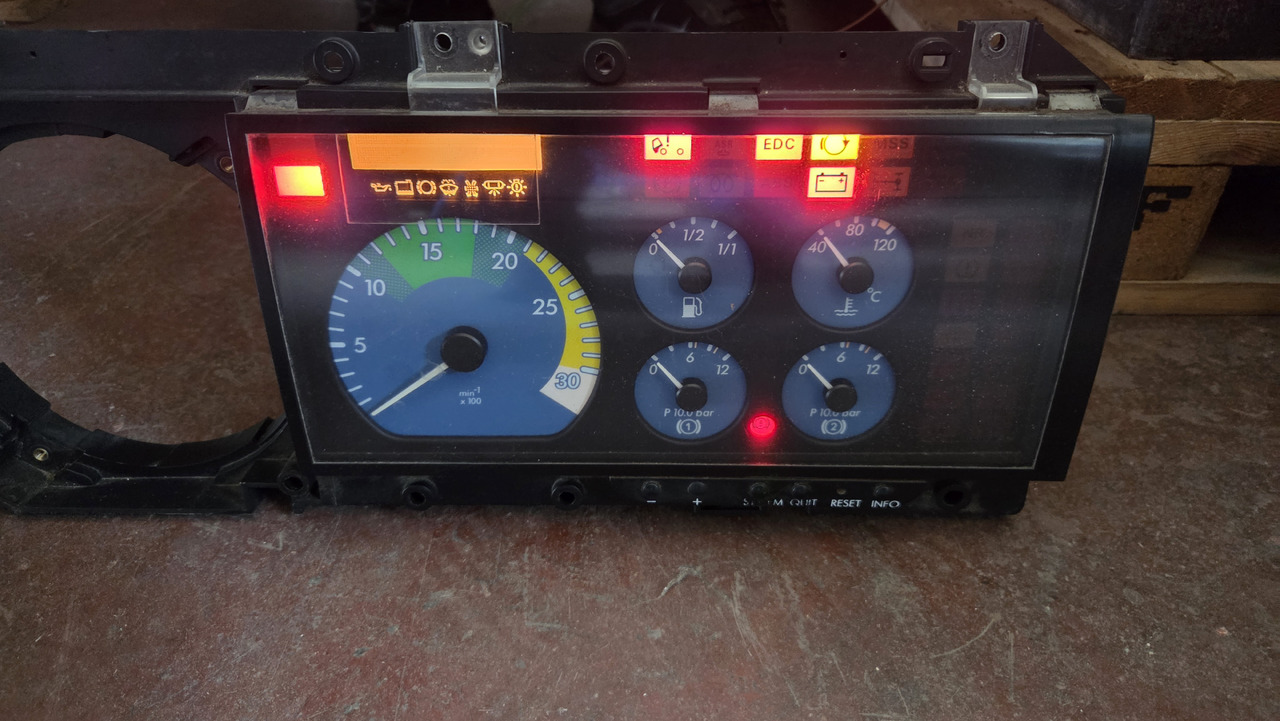 MERCEDES-BENZ ATEGO 1 - Mērinstrumentu panelis: foto 1 MERCEDES-BENZ ATEGO 1 - Mērinstrumentu panelis: foto 1