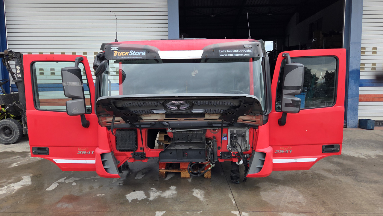 MERCEDES-BENZ CABIN ACTROS MP3 MEDIUM - Kabīne - Kravas automašīna: foto 5 MERCEDES-BENZ CABIN ACTROS MP3 MEDIUM - Kabīne - Kravas automašīna: foto 5