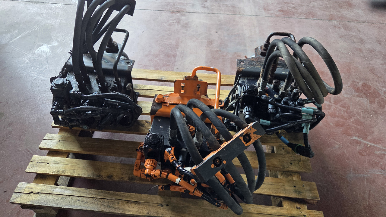 MERCEDES-BENZ STEERING UNIT - Stūre: foto 1 MERCEDES-BENZ STEERING UNIT - Stūre: foto 1