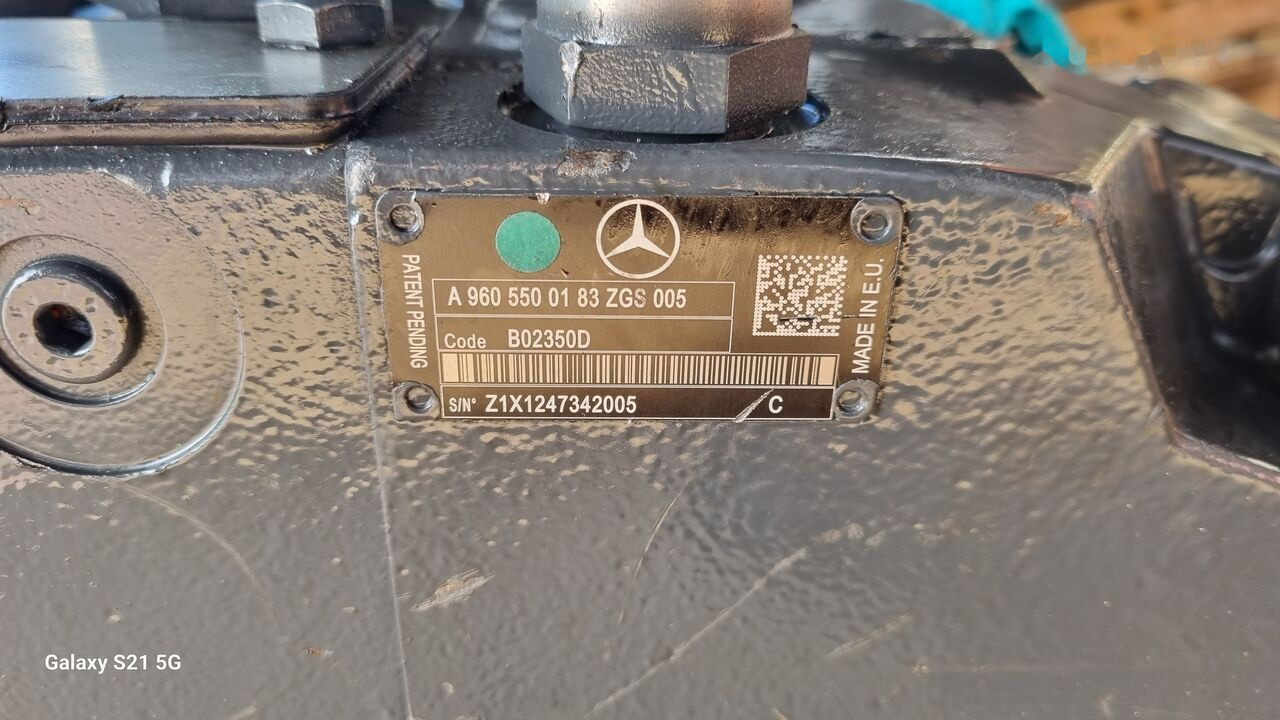 Mercedes-Benz HYDRAULIC POMP A9605500183 Mercedes-Benz ACTROS MP4 - Hidrauliskais sūknis - Kravas automašīna: foto 3 Mercedes-Benz HYDRAULIC POMP A9605500183 Mercedes-Benz ACTROS MP4 - Hidrauliskais sūknis - Kravas automašīna: foto 3