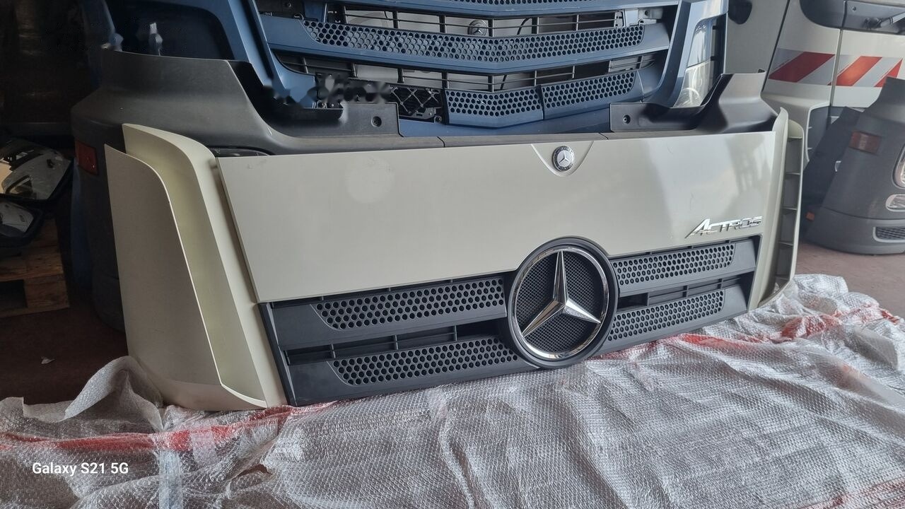 Mercedes-Benz MERCEDES ACTROS MP4 EURO 6 Mercedes-Benz ACTROS MP4 - Motora pārsegs - Kravas automašīna: foto 3 Mercedes-Benz MERCEDES ACTROS MP4 EURO 6 Mercedes-Benz ACTROS MP4 - Motora pārsegs - Kravas automašīna: foto 3