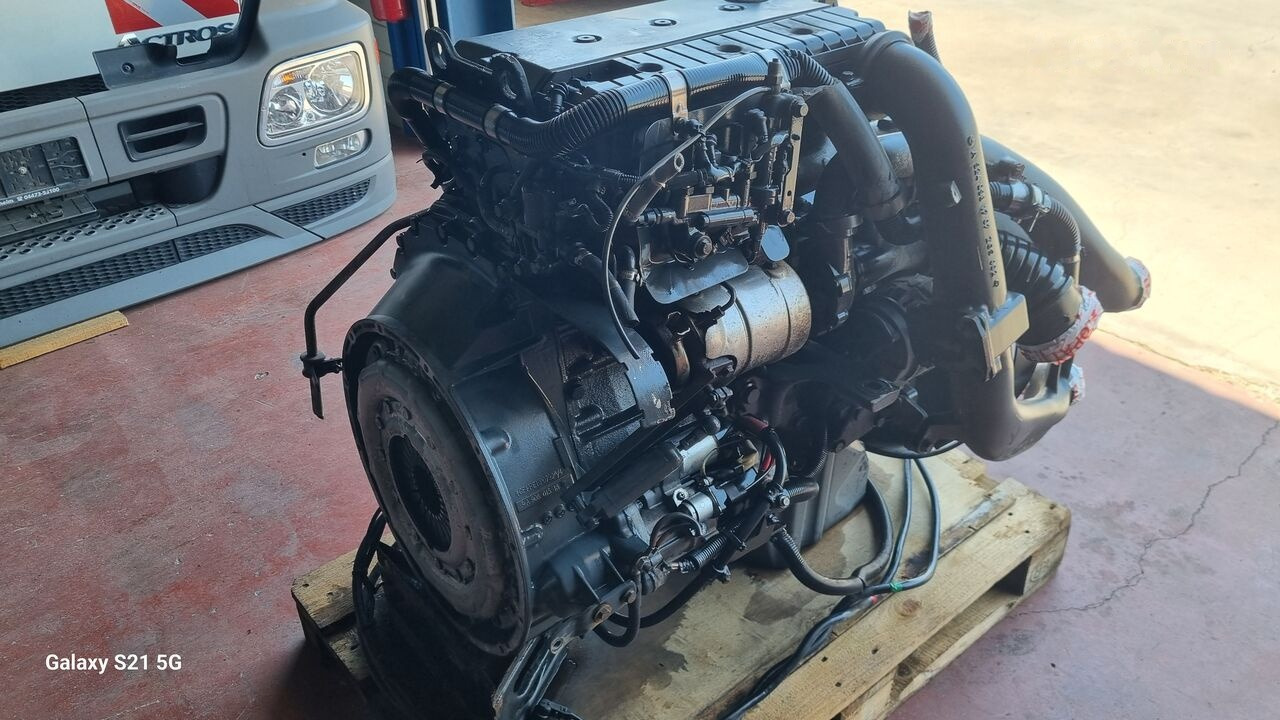 Mercedes-Benz MOTOR OM 924 LA EURO 5 OM 924 930 Mercedes-Benz ATEGO - Dzinējs - Kravas automašīna: foto 2 Mercedes-Benz MOTOR OM 924 LA EURO 5 OM 924 930 Mercedes-Benz ATEGO - Dzinējs - Kravas automašīna: foto 2