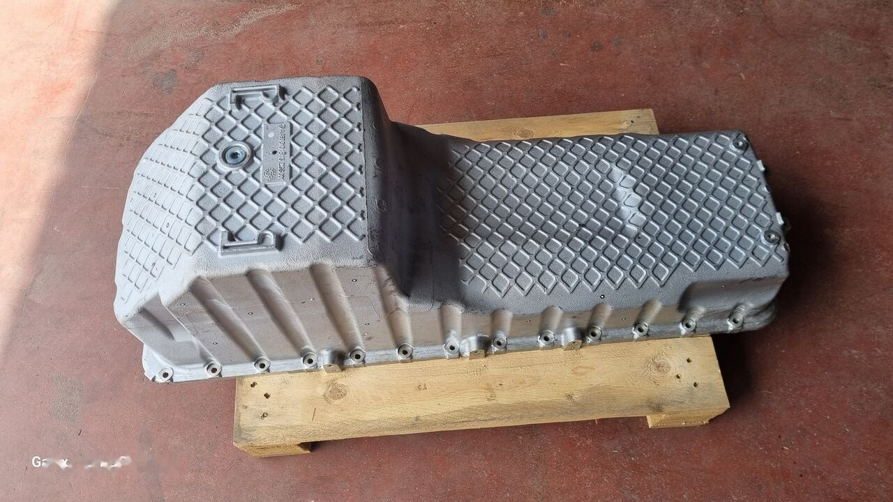Mercedes-Benz OIL PAN ACTROS MP4 A4730102213 Mercedes-Benz ACTROS MP4 EURO 6 - Karteris - Kravas automašīna: foto 1 Mercedes-Benz OIL PAN ACTROS MP4 A4730102213 Mercedes-Benz ACTROS MP4 EURO 6 - Karteris - Kravas automašīna: foto 1
